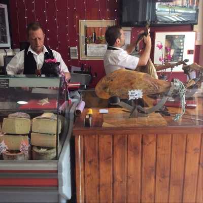 Al Corte - Ibericos De Calidad Y Delicatessen