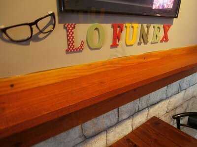 Four Candles Family Pub