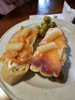 Meson Los Vegeles Casa De Eloy