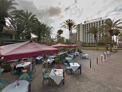 Royal Garden Restaurant - Photo 8