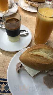 Cafeteria Los Rosales Iv