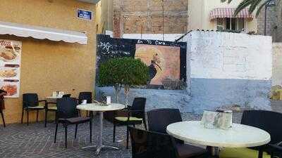 Cafetería & Crepería La Plaza