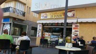 Cafetería & Crepería La Plaza