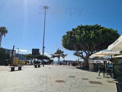 Cafetería & Crepería La Plaza