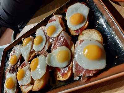 Taberna Del Porvenir