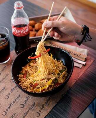 Padthaiwok. Pza. Einstein