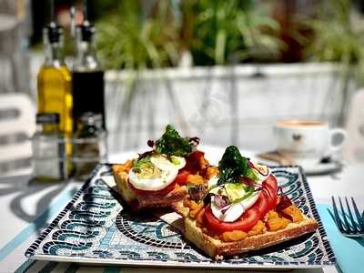 Driftwood Lounge Bar