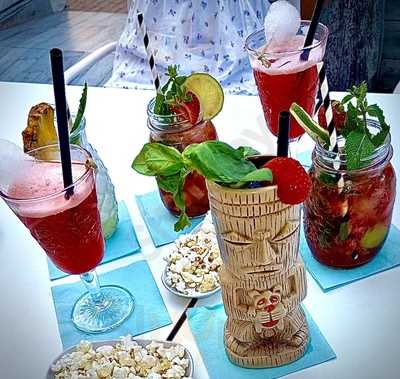 Driftwood Lounge Bar