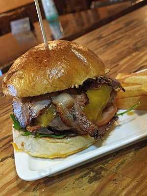 Taberna El Huevo Roto