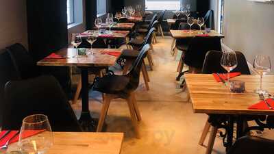 Ses Portes Vermelles