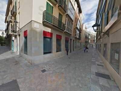 Ses Portes Vermelles