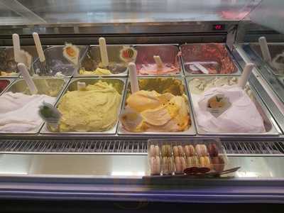 Heladeria Pasteleria La Barca