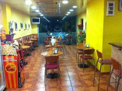 Cafeteria Com A Casa