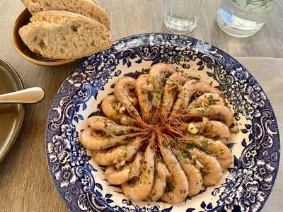 Vinilo Wine Bar & Cocktails