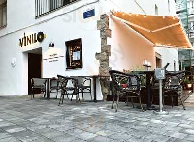 Vinilo Wine Bar & Cocktails