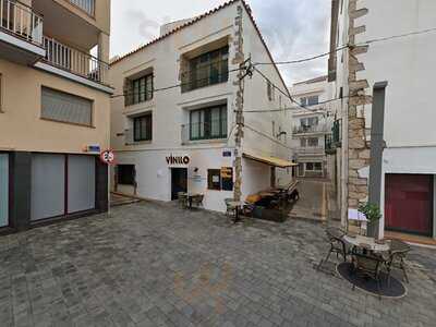 Vinilo Wine Bar & Cocktails