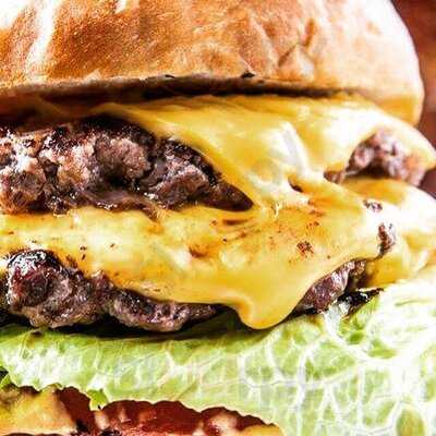 Caliburger - Photo 7