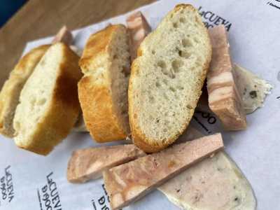 La Cueva De 1900 - C.c. Serrallo Plaza