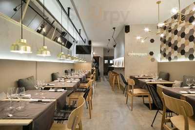 Lucy's Burger & Tapas