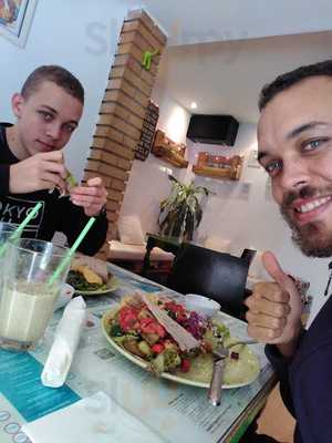 Chirimoya Healthy Food Station