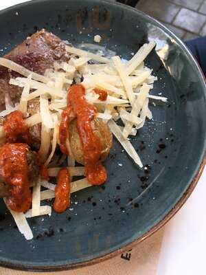 Madeinterranea Restaurante Y Tapas