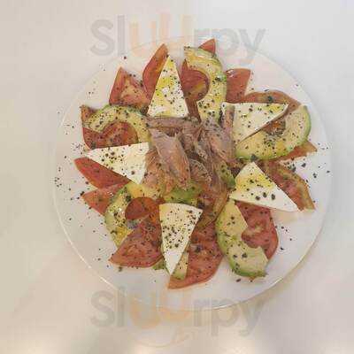 J. Mariscal Delicatessen