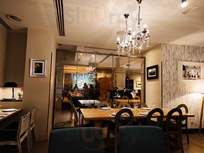 La Mafia Se Sienta A La Mesa