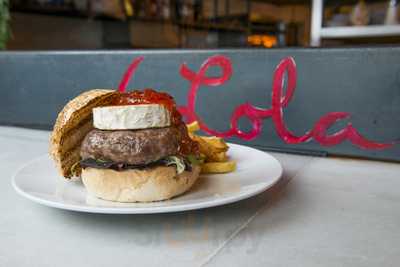 La Lola De Las Arenas