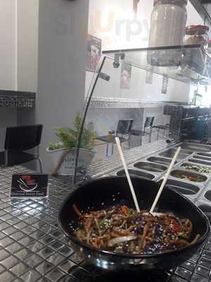 Wok Time - Noodles & Sushi