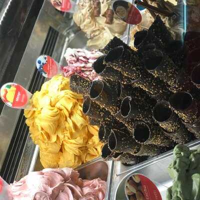 Ferretti Gelato E Caffe