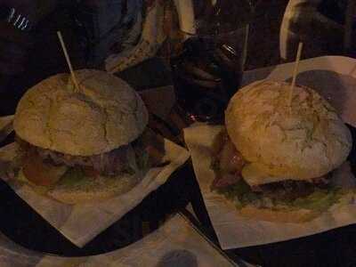 La Luna Bikes & Caffe