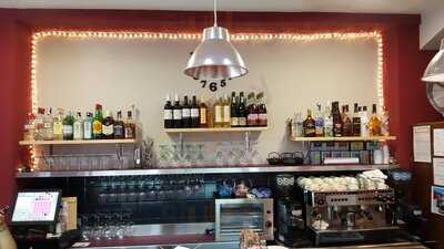 La Luna Bikes & Caffe