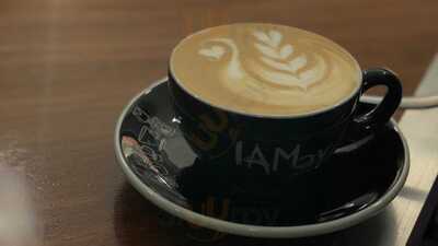 La Luna Bikes & Caffe