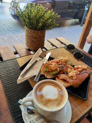 Coffea - Food, Coffee & Bread