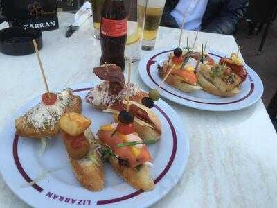 Lizarran Pichos Y Tapas Blanquerna