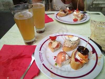 Lizarran Pichos Y Tapas Blanquerna