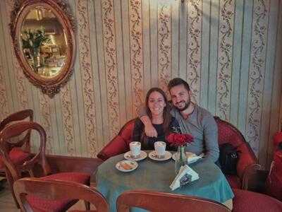 Florentine Salon De Te