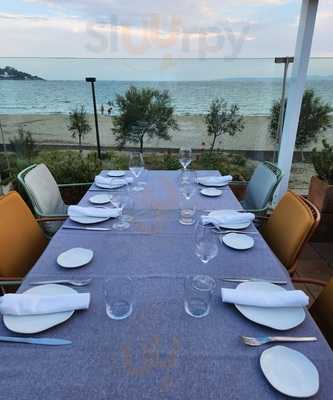 Rom Restaurant & Taverna