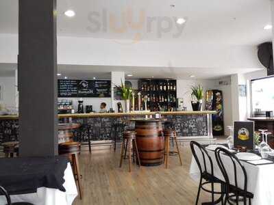 Tasca Napoleón Tapas & Cañas