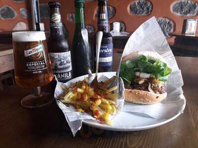 La Moncloa Tasca-pizzería