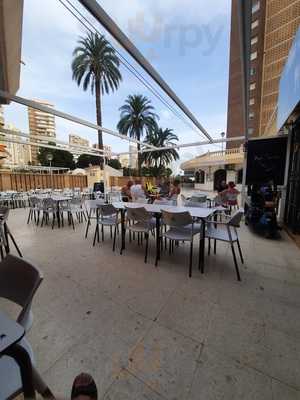 Union Jack Sports Bar 2