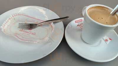 Pasteleria Cafeteria La Cruzada