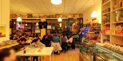 Play Planet Coffe & Shop