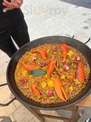 30 Y Tantos Resto-bar