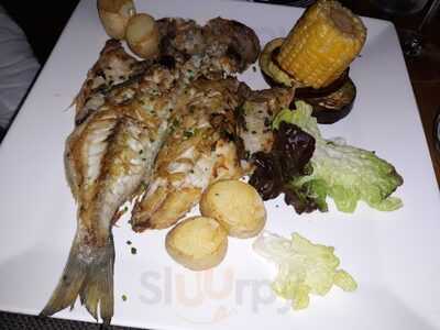 Amigo's Sports And Entertainment Bar