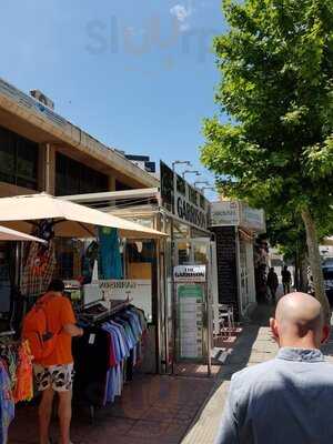 The Garrison Sports And Food Bar