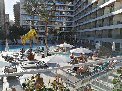 The Garrison Sports And Food Bar