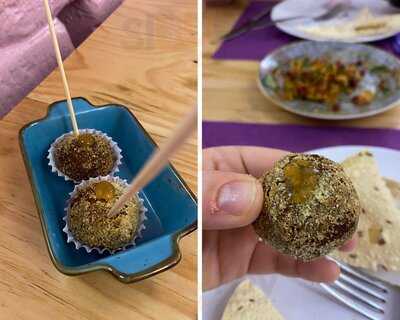 Tariq Valencia - Curry Lovers