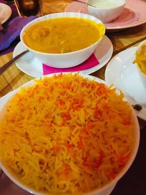 Tariq Valencia - Curry Lovers