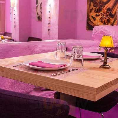 Tariq Valencia - Curry Lovers